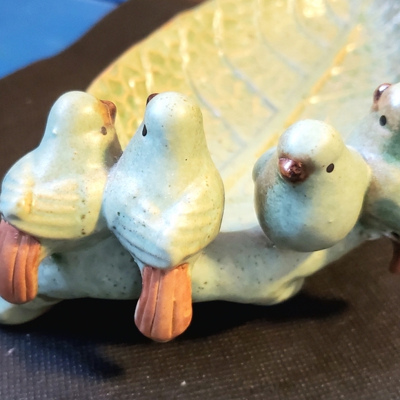 Vintage Pottery Art Decor Leaf Serving Dish with Birds - Picture 5 of 7